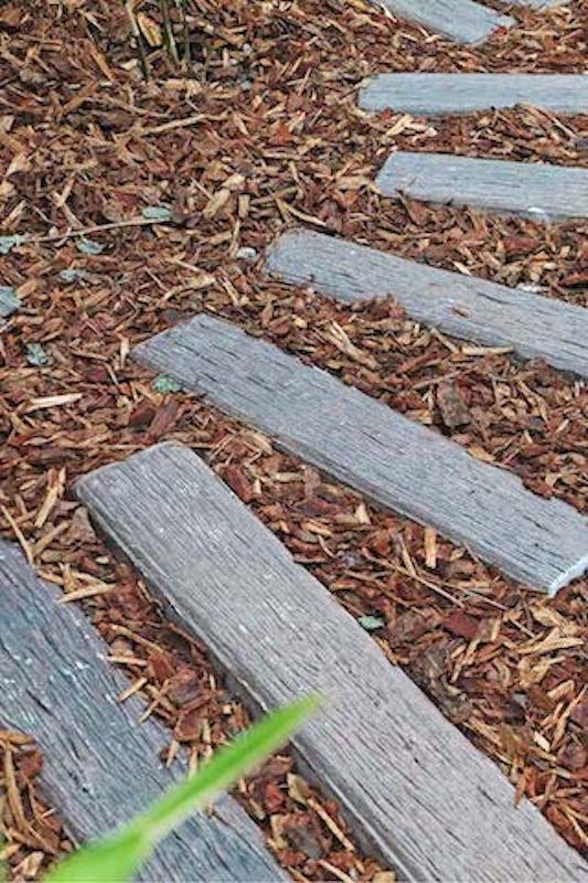 concrete-sleeper-bamboo-maze