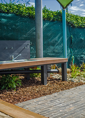 Working-mud-kitchen-landscaping-wollongong